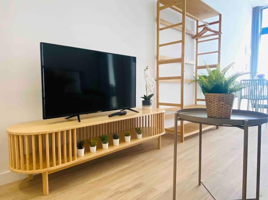 Nice & Cozy Flat Close The Beach Валенсия Екстериор снимка